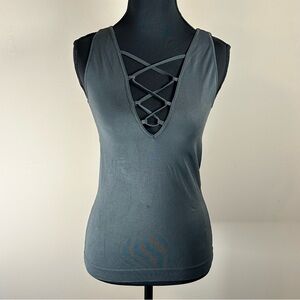 Seams‎ Lovely lace up
